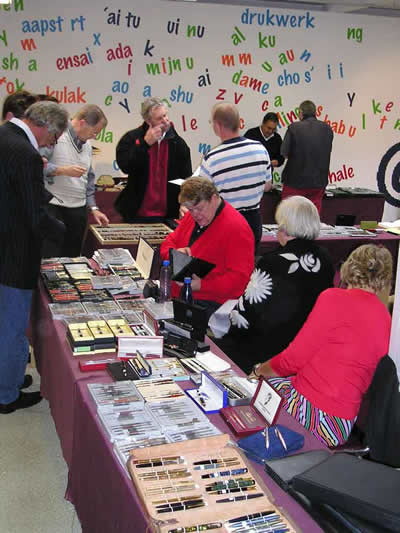 Visitors at the Jos Kamp table