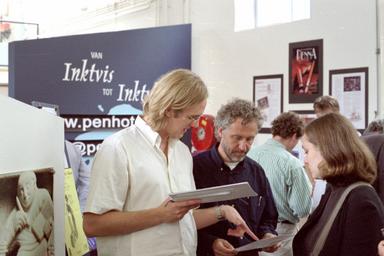 Michael Richter showing his ink samplers